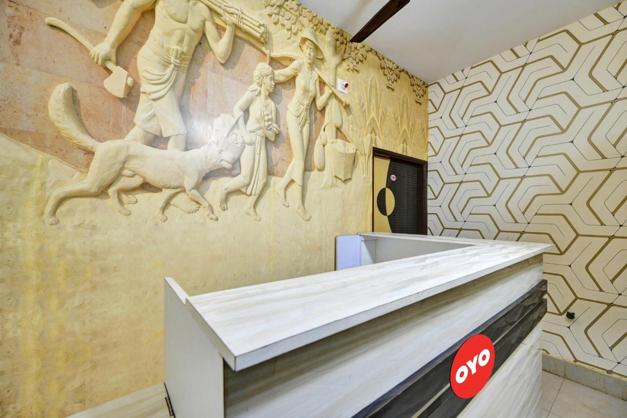 فندق Oyo Flagship 81058 Royal Regalia بوهفانيشفار المظهر الخارجي الصورة
